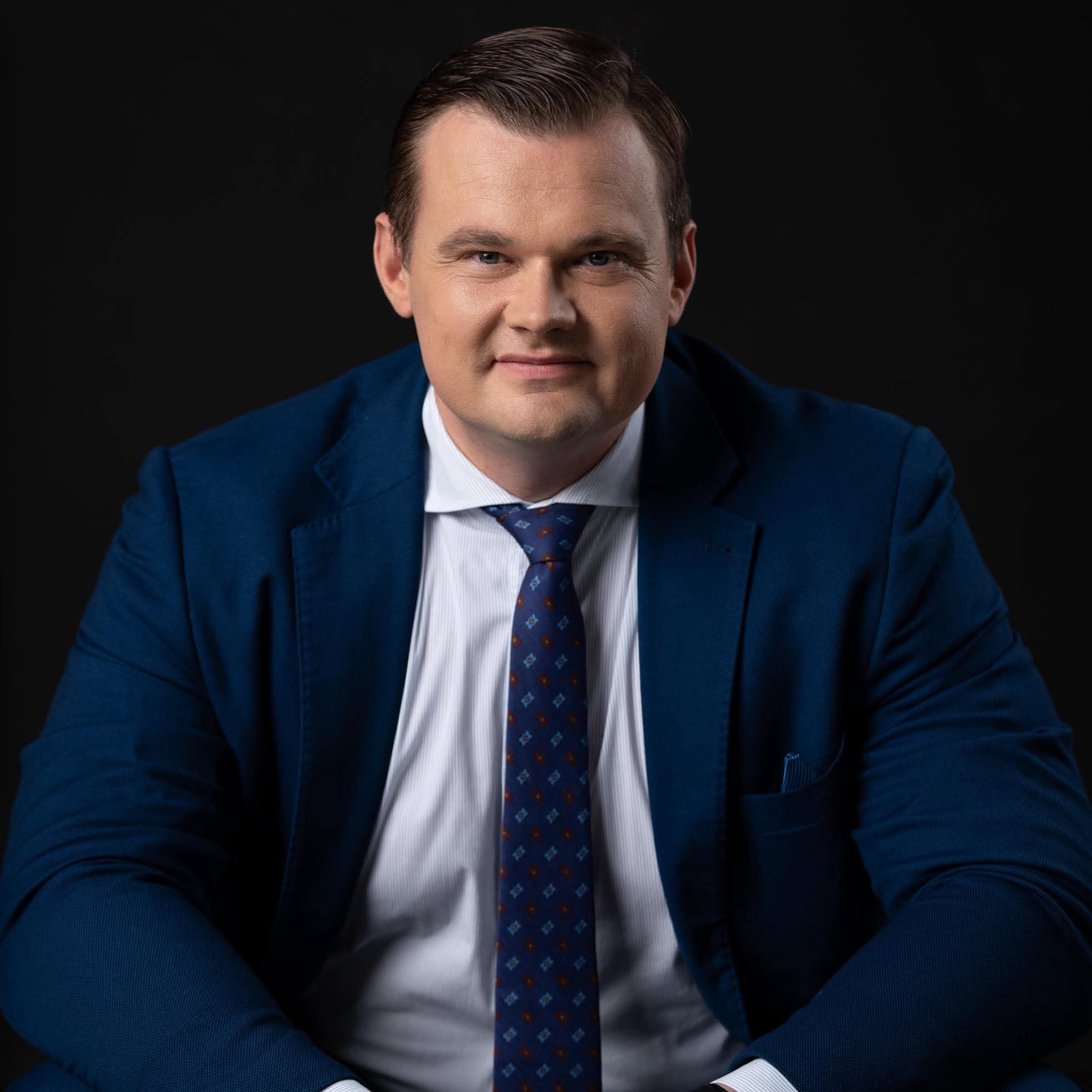 Mantas Ūsas logotipas